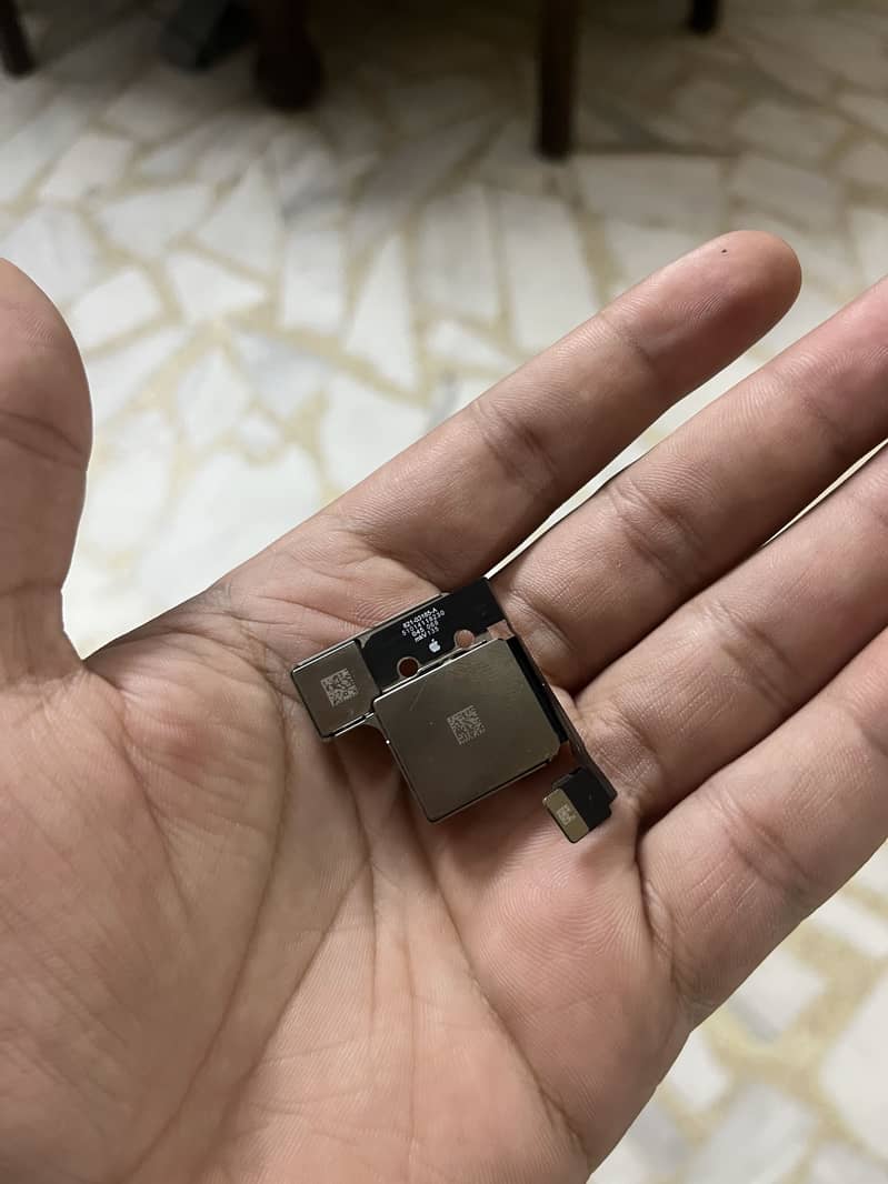 Iphone 13 back camera 1