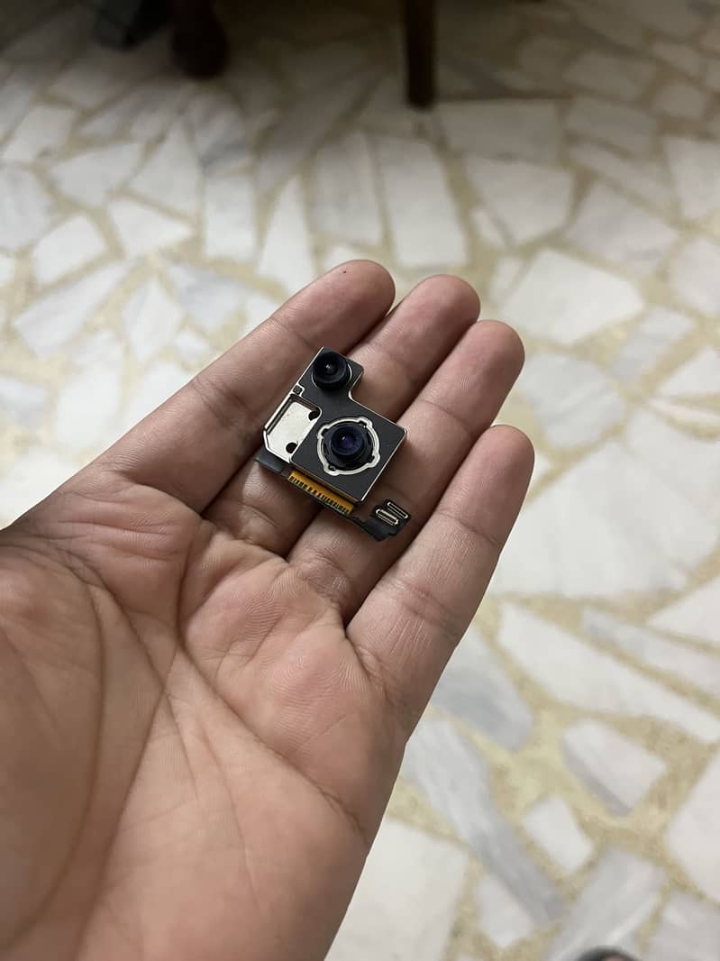 Iphone 13 back camera 2