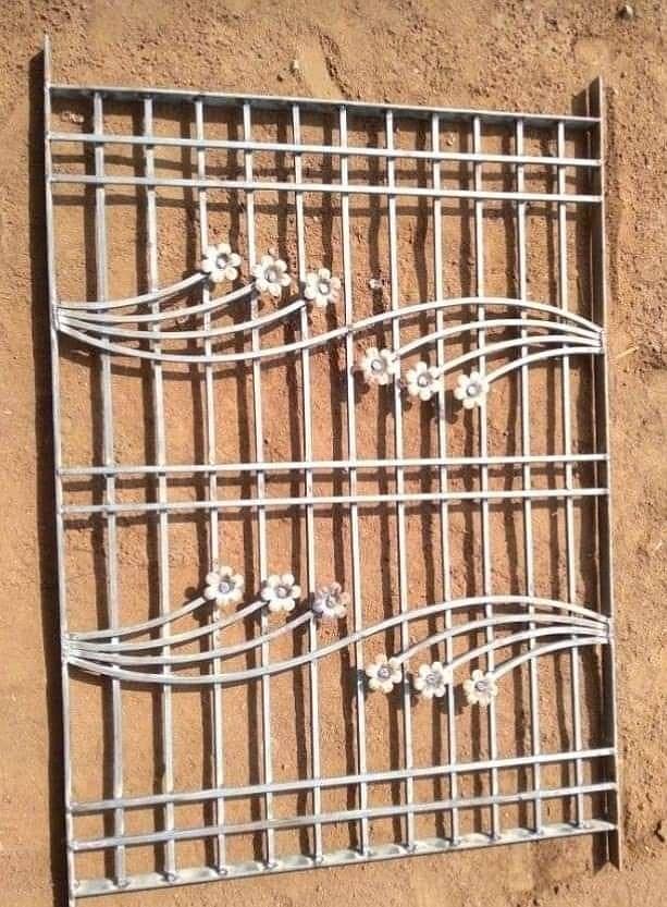 لوہے اور سٹیل کا کام تسلی بخش کیا جاتا ہے 7