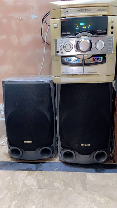 LG. Amplifier & aiwa woofer pair
