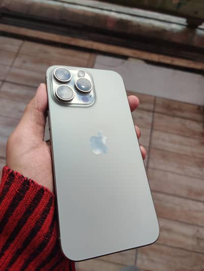 IPHONE 15 PRO MAX 512GB JV WITH BOX