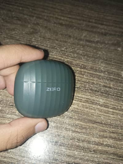 Earbuds ( Zero Life Style ? )