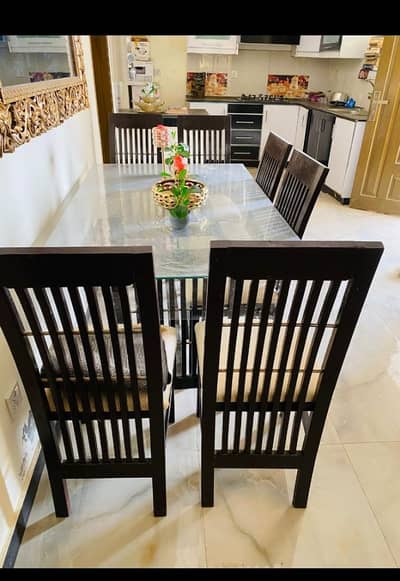 dinning table with chairs