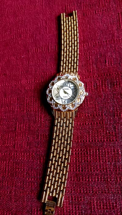 Brand New Ladies Watch Gold Colour