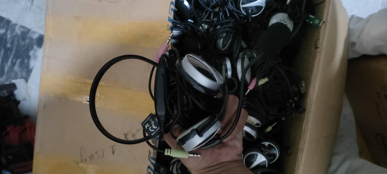 A4tech calling headset quantity available 0