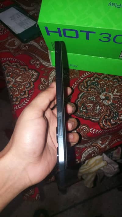 Infinix hot 30 play 8 64