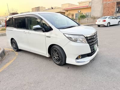 TOYOTA NOAH 2014 Model 2015 Lahore Registered Best Price