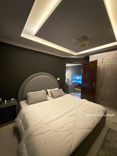 One bed apartment per day available Gulbarga green Islamabad