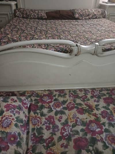 deco paint double bed with  dressing table