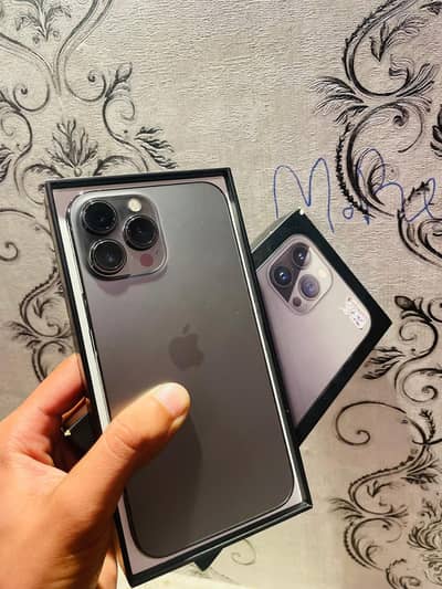 Apple iphone 13 Pro Max 256gb with Original Box 10/10 waterpack