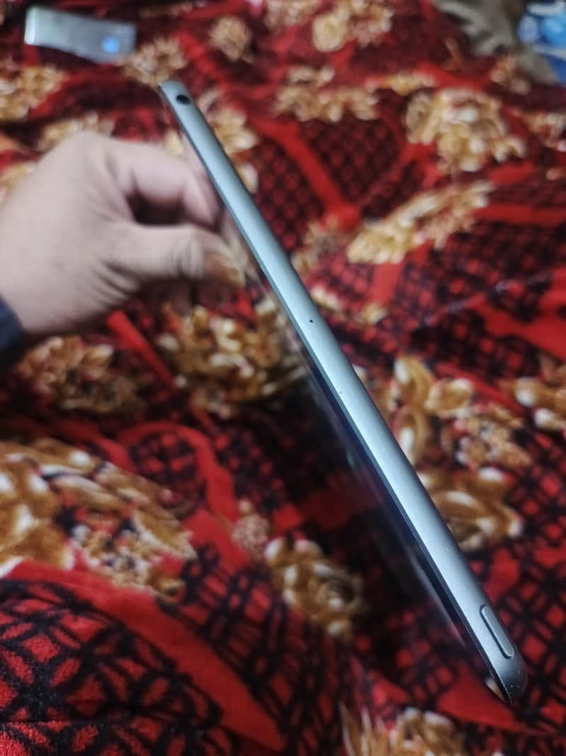 Ipad 7th Generation Genuine 4