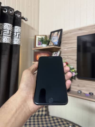 Iphone 7plus (pta approved)