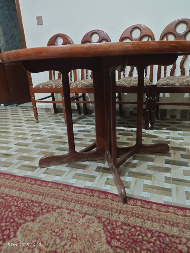 Dinning table with set 1