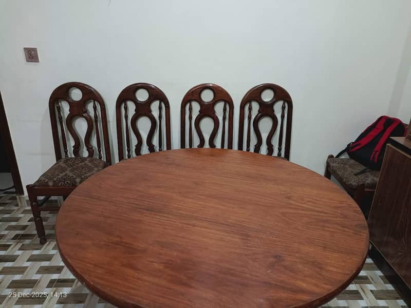 Dinning table with set 2