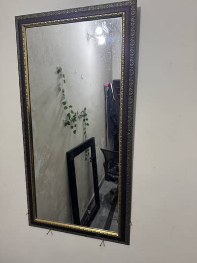 Wall mirror