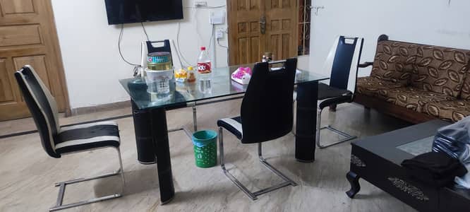 Glass Tabe and 6 Chairs