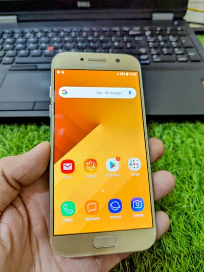 Samsung A5 2017 3/32 Non PTA . . Have Sim Time