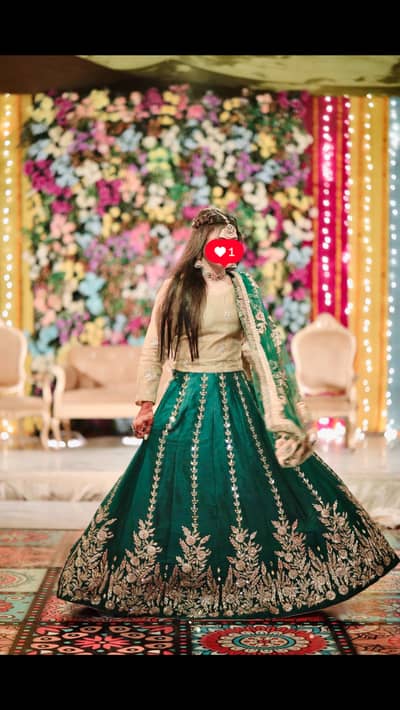 Large Size, Minimal and Elegant