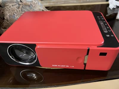 LED Projector with TFT LCD Display