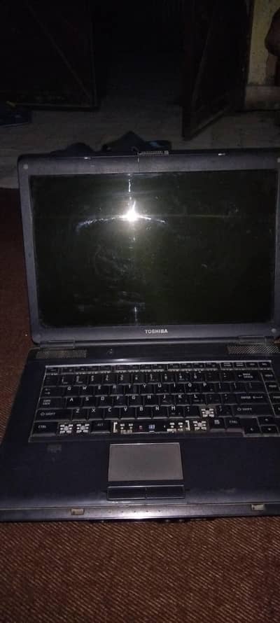 laptop on hai windows honi hai 1500 tak ka karcha ha