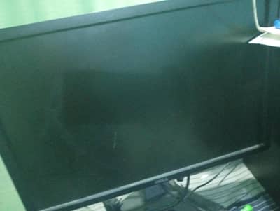 24 inch led high quality portrait and landscape Hoti hai