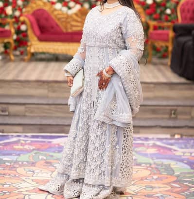 1 time used bridal full embroidery maxi size medium to large