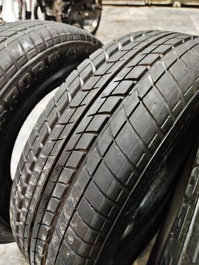 Dunlop tyres 14 size 185/70/14 excellent condition