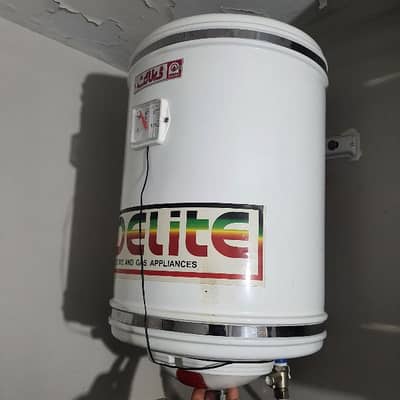 Delite electric water gyser 30 Liter