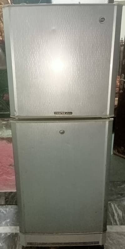 Pel Fridge Bhtreen condition