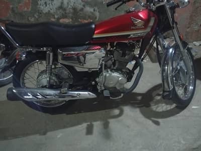 Honda 125 Self Start Special edition.