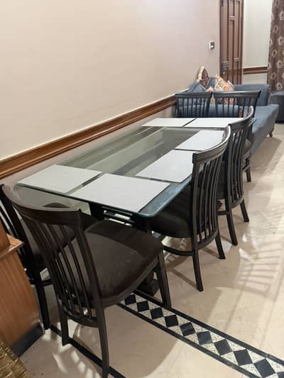 Dining table 6 seater