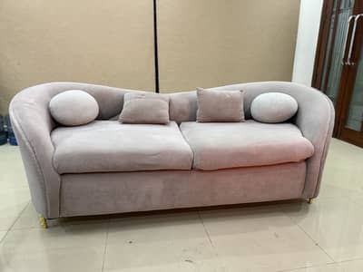 3 seater luxury sofa in boucle fabric
