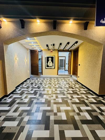 6 marla park face double unit house for sale