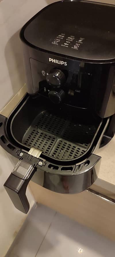 Philips Air fryer almost new