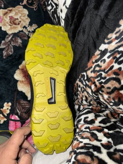 Best shoes addidas orignal next specially for hard terrain