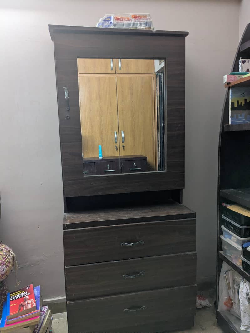 Dressing Table 0