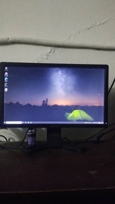I am selling this pc and monitor screen urgently