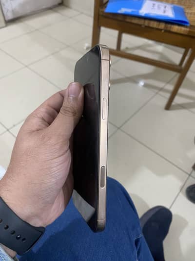 iPhone 16 pro max jv