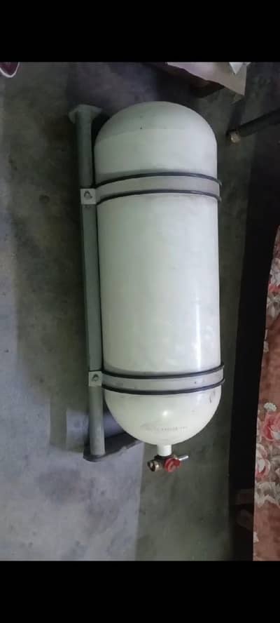 CNG cylinder and kit