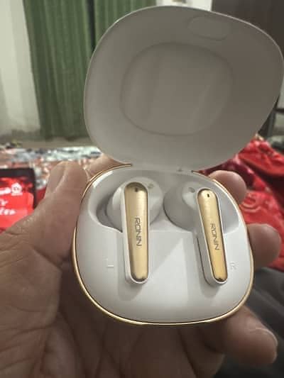 Ronin eclipse earbuds