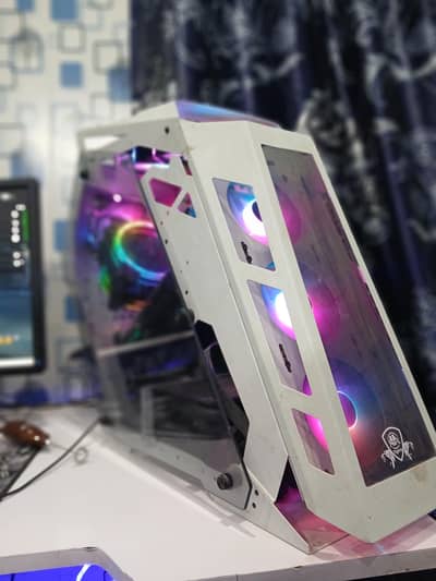 tranformer Casing Gaming Computer i7 13 generation