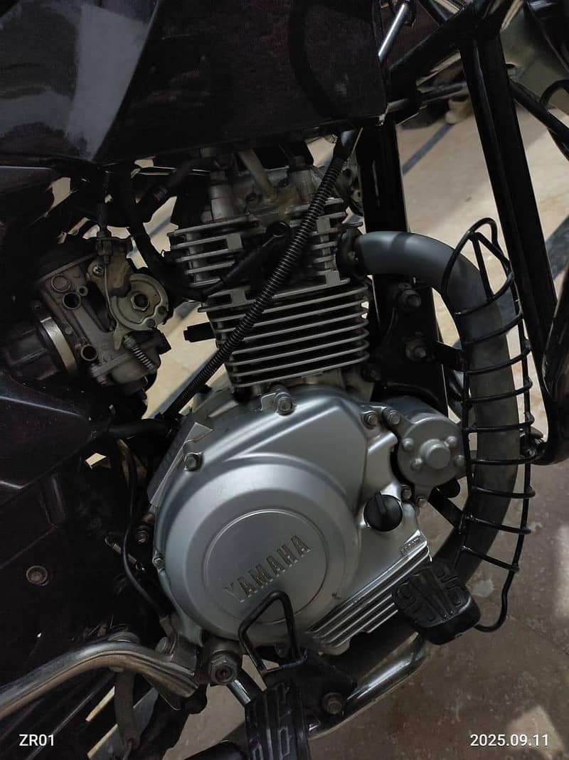 YAMAHA YBR125 YB125R YBR 125 BLACK 03048779805 seal pack engine ...