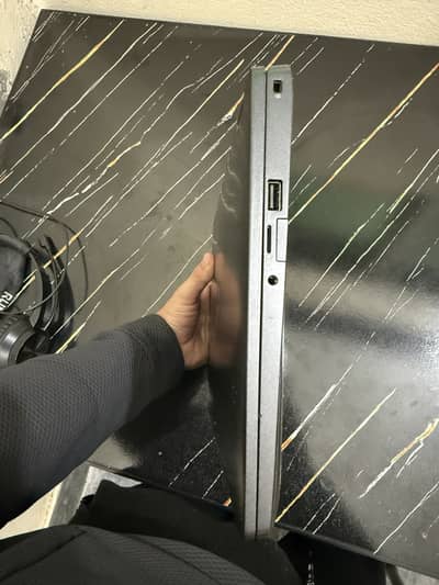 Latitude 5300 2-in-1