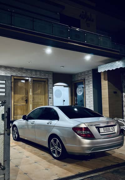 Selling to buy up model mercedes and can exchange too.