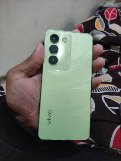 vivo y100