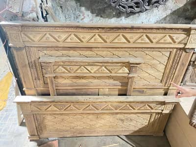 A  King size bed with 2 side tables and dressing table(wood+winboard)