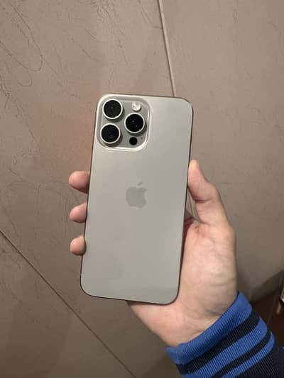 iPhone 15 pro max - first owner| Like new