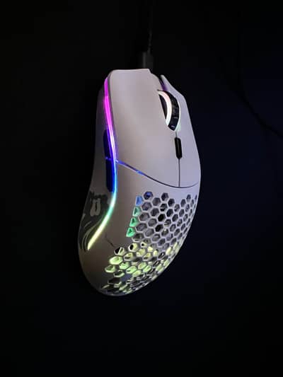 Glorious Model O minus wirelss gaming mouse