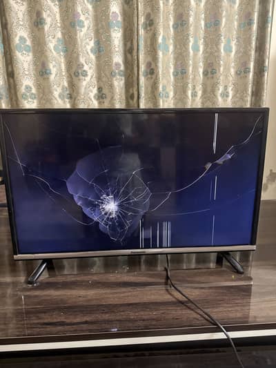Panasonic led 32 inch screen broken