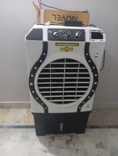 Solar Air Cooler with computer supply